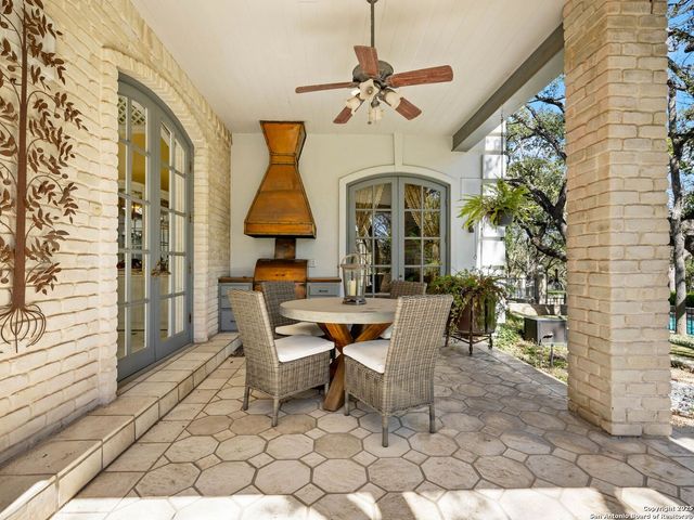 7 Lazy Hollow, San Antonio, TX 78230