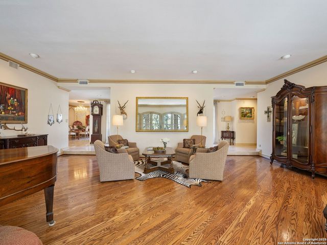 7 Lazy Hollow, San Antonio, TX 78230