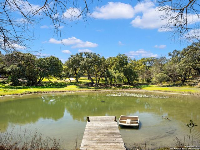 7 Lazy Hollow, San Antonio, TX 78230