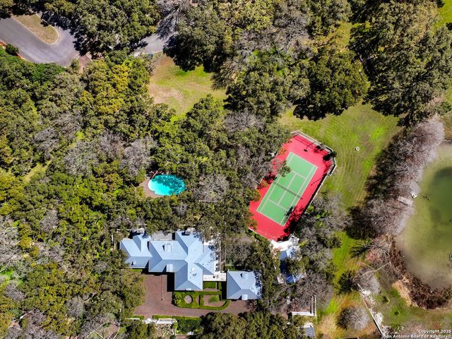 7 Lazy Hollow, San Antonio, TX 78230