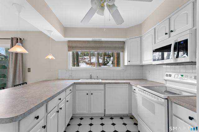 200 Woodmont Avenue 130, Bridgeport, CT 06606