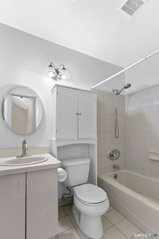 200 Woodmont Avenue 130, Bridgeport, CT 06606