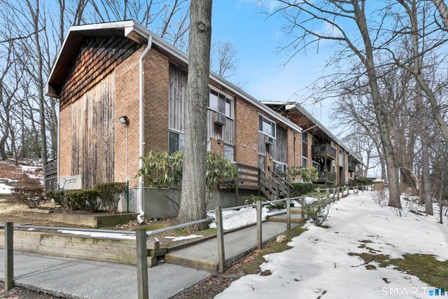 200 Woodmont Avenue 130, Bridgeport, CT 06606