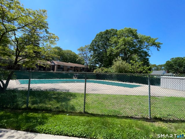 200 Woodmont Avenue 130, Bridgeport, CT 06606