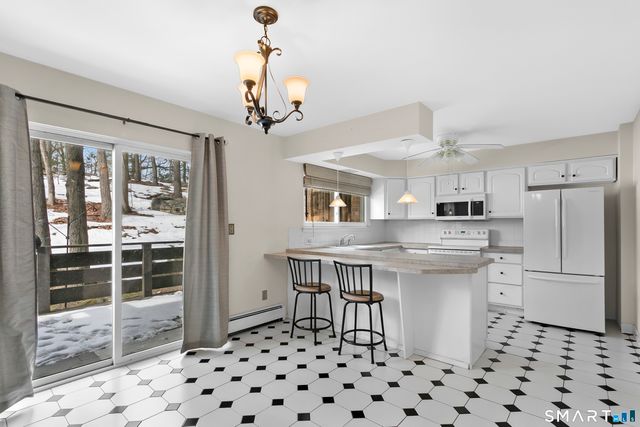 200 Woodmont Avenue 130, Bridgeport, CT 06606