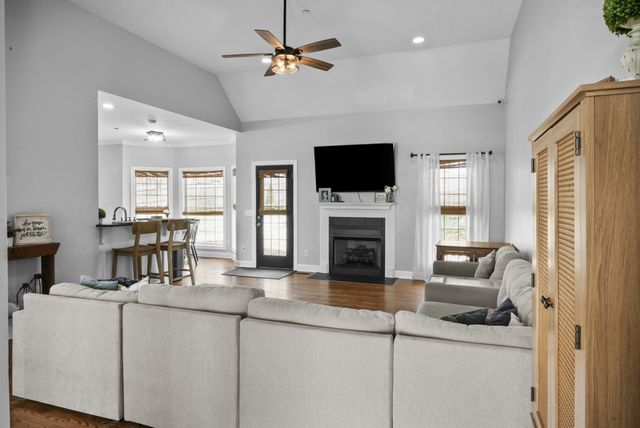 1191 Filmore Harris Rd, Pleasant View, TN 37146