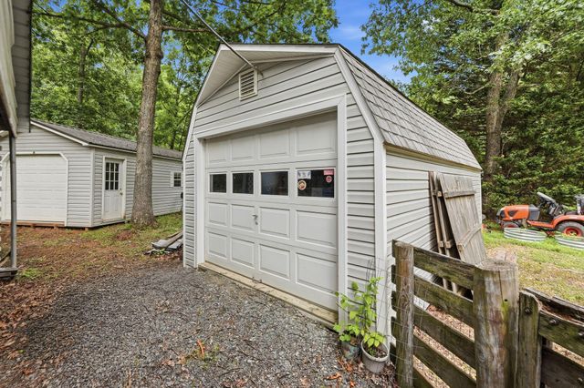 5171 GRACE CHURCH LN, Midland, VA 22728