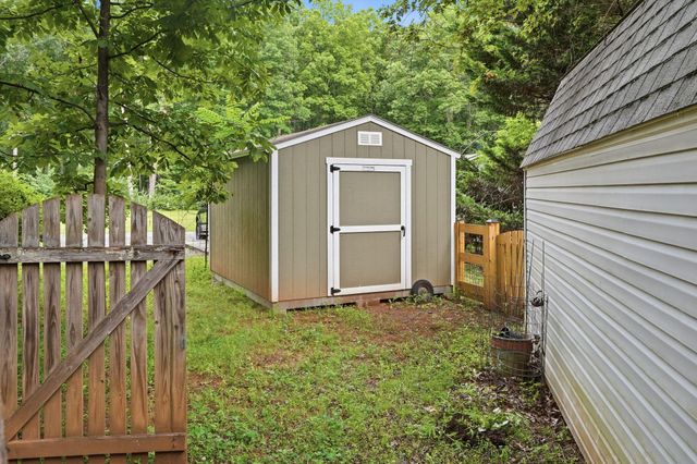 5171 GRACE CHURCH LN, Midland, VA 22728