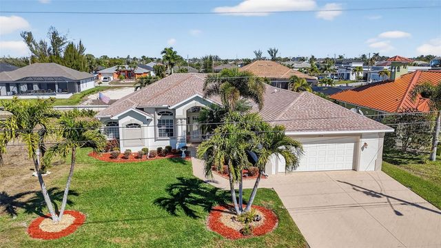 1725 SW 29TH TERRACE, Cape Coral, FL 33914