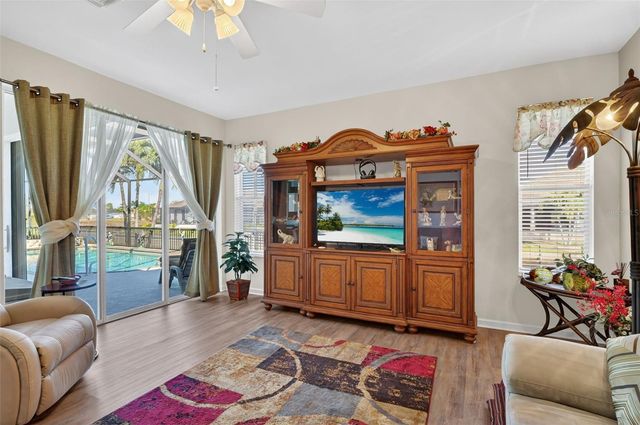 1725 SW 29TH TERRACE, Cape Coral, FL 33914