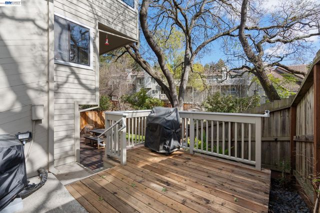 14 Heritage Oaks Rd, Pleasant Hill, CA 94523