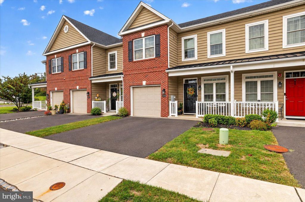 16789 RIVER VIEW CIR, BRISTOL, PA 19007 — exterior