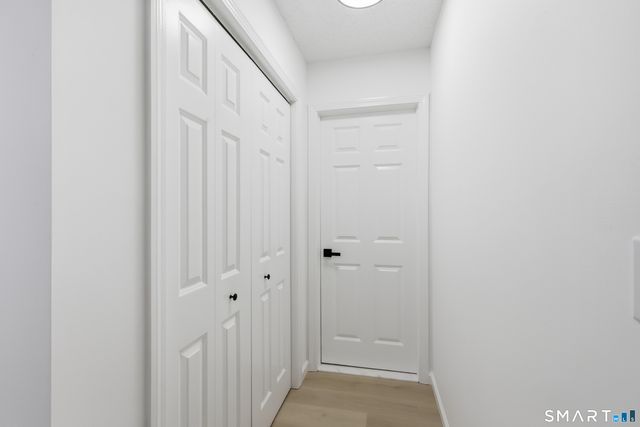 70 Victoria Court, Hamden, CT 06514