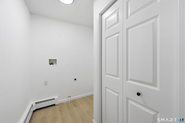 70 Victoria Court, Hamden, CT 06514