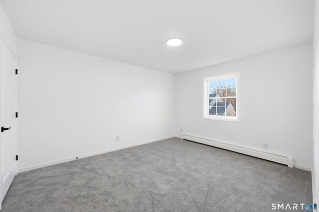 70 Victoria Court, Hamden, CT 06514