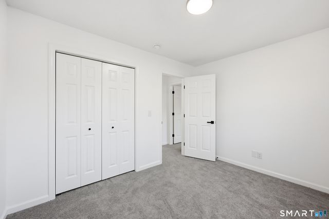 70 Victoria Court, Hamden, CT 06514