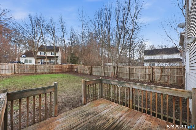 70 Victoria Court, Hamden, CT 06514