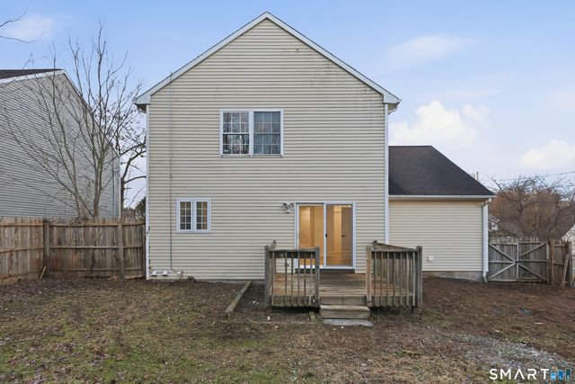 70 Victoria Court, Hamden, CT 06514