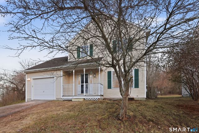 70 Victoria Court, Hamden, CT 06514