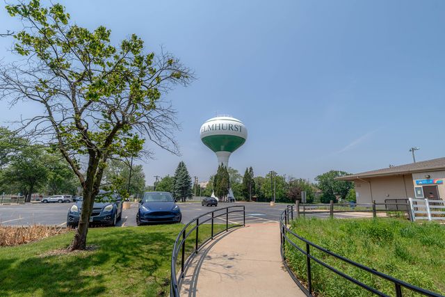 769 S Stuart Avenue, Elmhurst, IL 60126