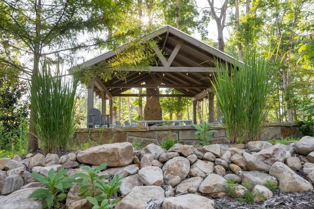 292 Waters Edge Way, Tracy City, TN 37387