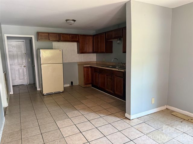 706 N Logan Street, Gastonia, NC 28052
