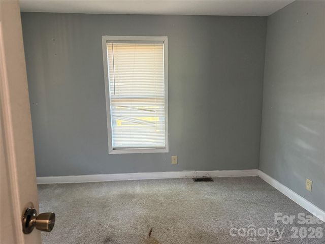 706 N Logan Street, Gastonia, NC 28052
