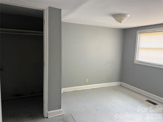706 N Logan Street, Gastonia, NC 28052