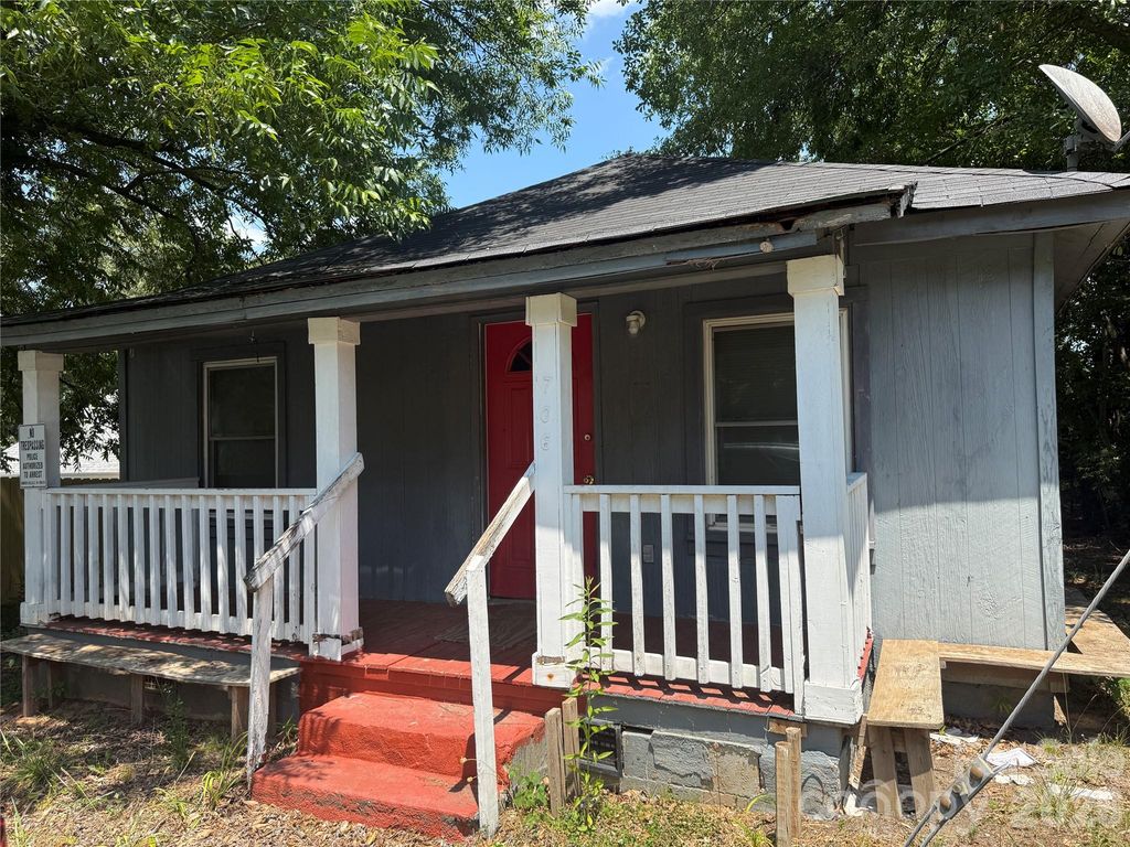 706 N Logan Street, Gastonia, NC 28052