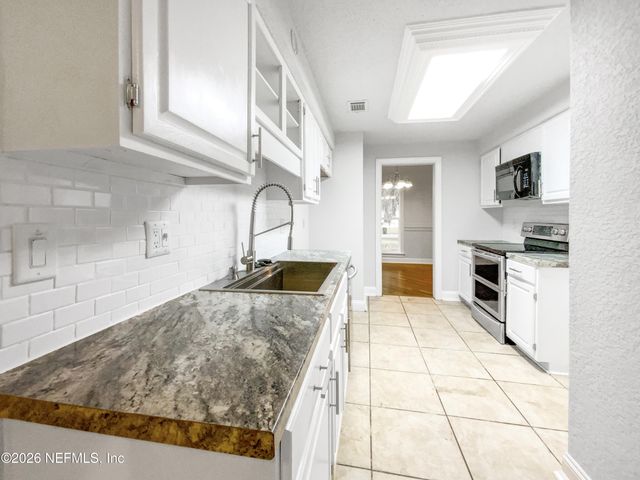 10635 FOX SQUIRREL Lane, Jacksonville, FL 32257