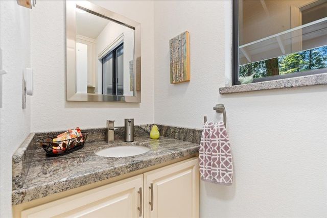 11897 Banner Ct, Nevada City, CA 95959