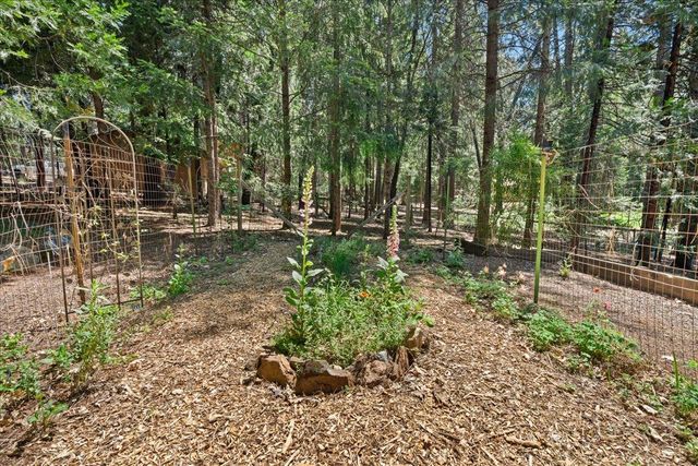 11897 Banner Ct, Nevada City, CA 95959