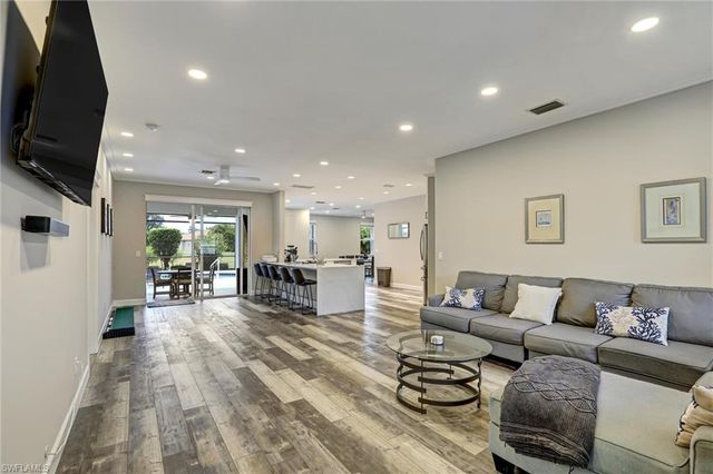 4707 Brixton CT, Lehigh Acres, FL 33973