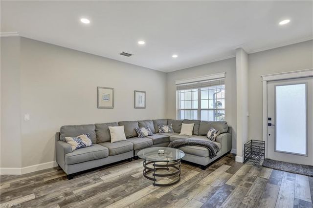 4707 Brixton CT, Lehigh Acres, FL 33973