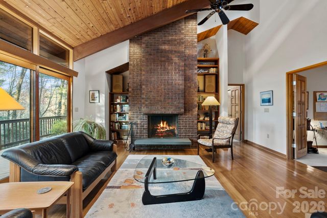 207 Maple Hill Drive, Flat Rock, NC 28731