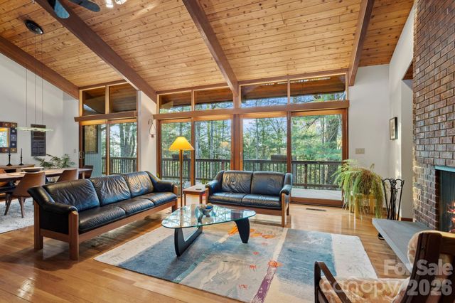 207 Maple Hill Drive, Flat Rock, NC 28731