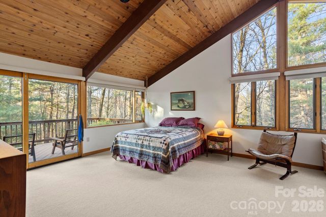 207 Maple Hill Drive, Flat Rock, NC 28731