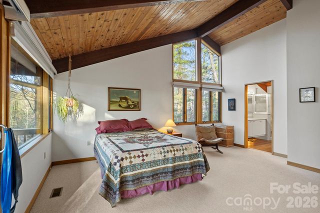 207 Maple Hill Drive, Flat Rock, NC 28731