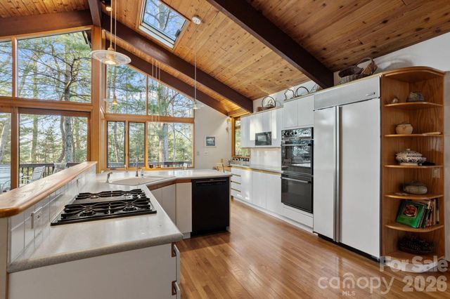 207 Maple Hill Drive, Flat Rock, NC 28731