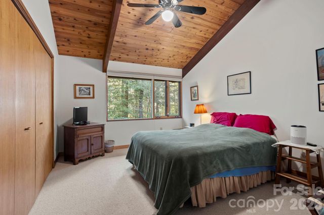 207 Maple Hill Drive, Flat Rock, NC 28731