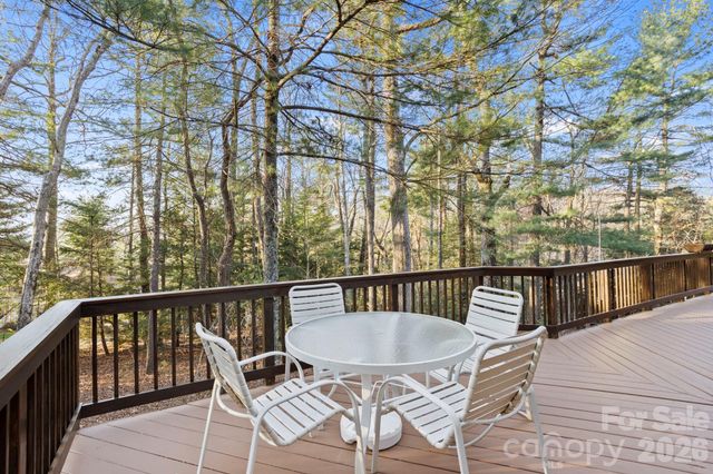 207 Maple Hill Drive, Flat Rock, NC 28731