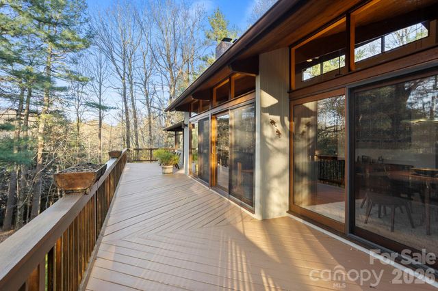 207 Maple Hill Drive, Flat Rock, NC 28731