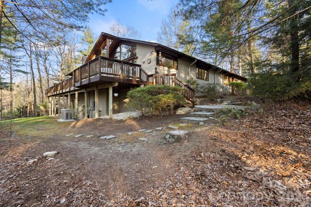 207 Maple Hill Drive, Flat Rock, NC 28731