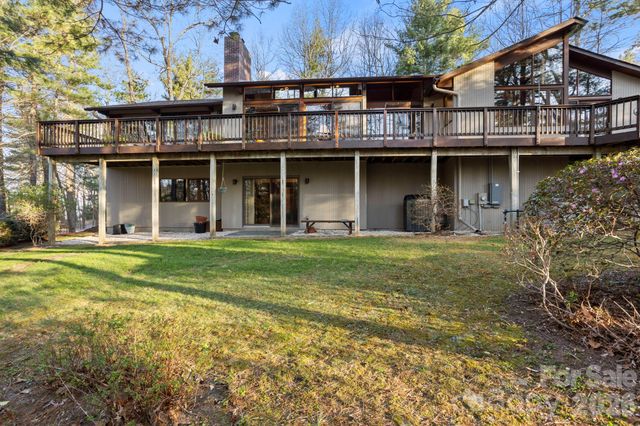 207 Maple Hill Drive, Flat Rock, NC 28731