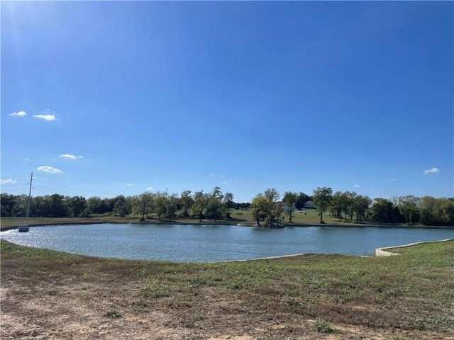 8958 Ginger Street, Lenexa, KS 66227