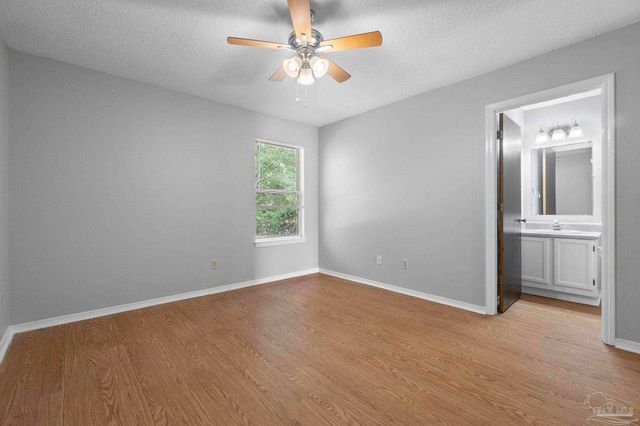 498 Bay Pine Villa Dr, Pensacola, FL 32506