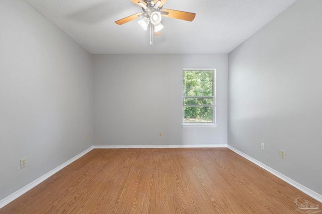 498 Bay Pine Villa Dr, Pensacola, FL 32506