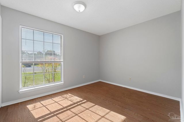 498 Bay Pine Villa Dr, Pensacola, FL 32506