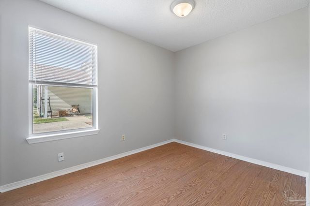 498 Bay Pine Villa Dr, Pensacola, FL 32506