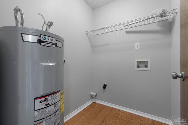 498 Bay Pine Villa Dr, Pensacola, FL 32506